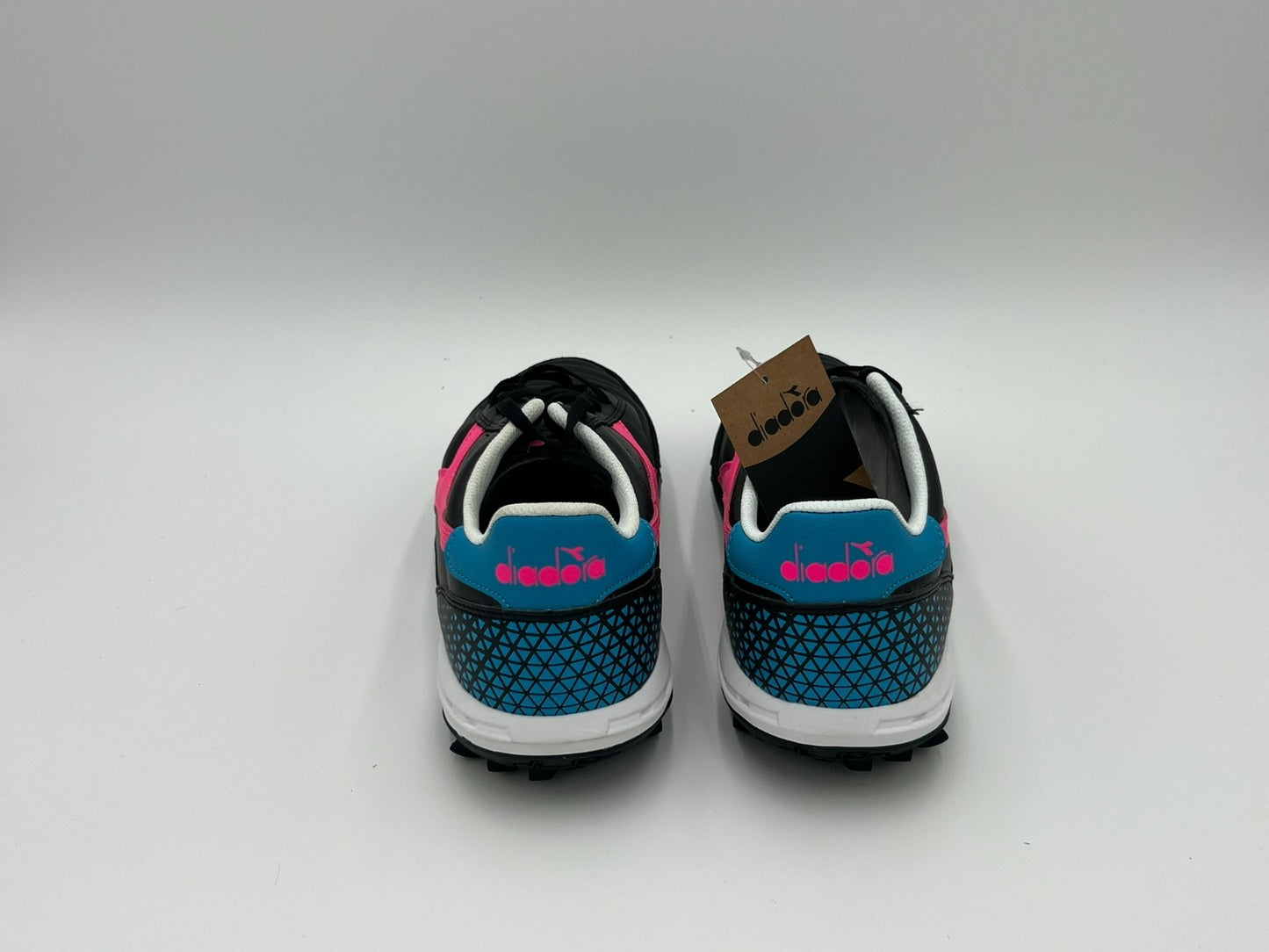 Diadora Calcetto GR LT TF Soccer Shoes Men’s Size 11 Black/Pink/Blue D0730