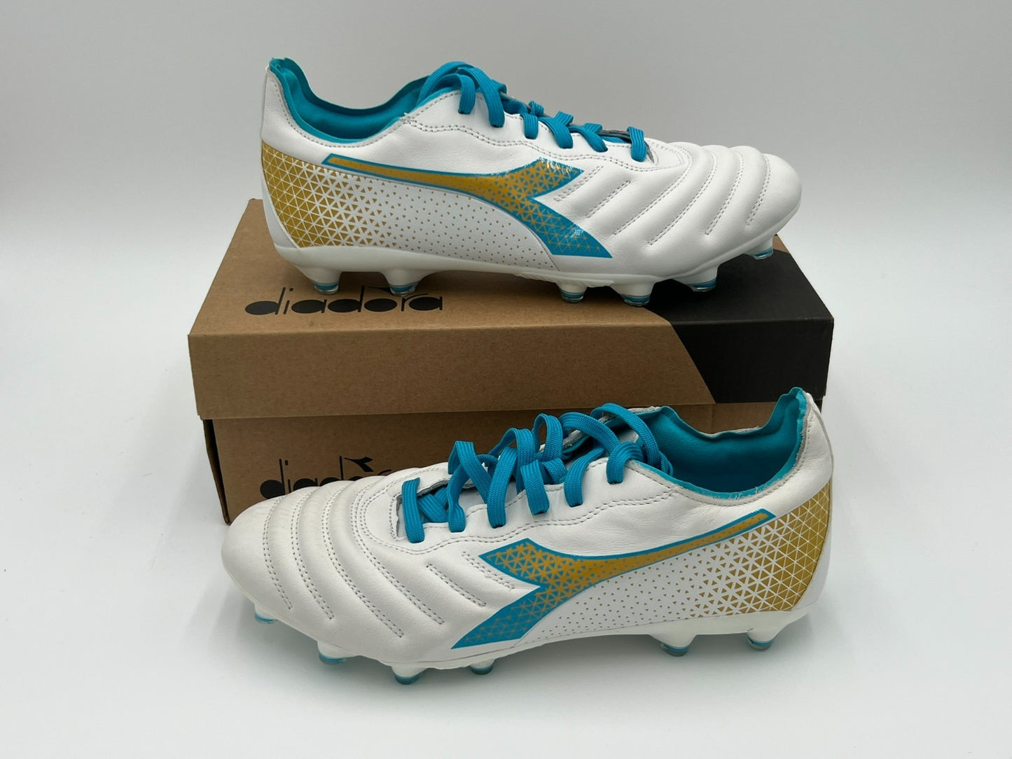 Diadora Brasil Elite GR LT W LP 12 Size 9 Womens White Blue Gold Soccer Cleats