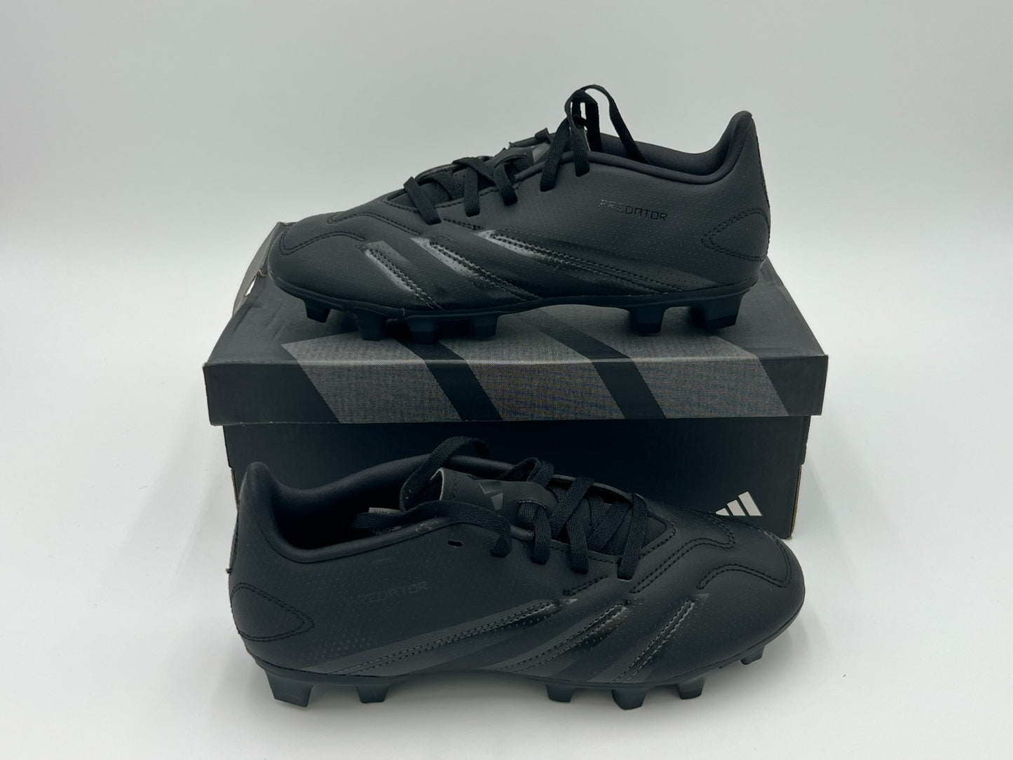 Adidas Predator Club FxG Soccer Cleats Men’s Size 5/Women’s Size 6 Black IG7759