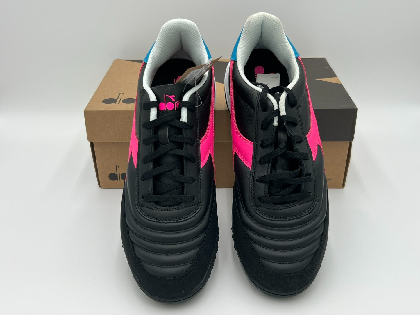 Diadora Calcetto GR LT TF Soccer Shoes Men’s Size 11 Black/Pink/Blue D0730