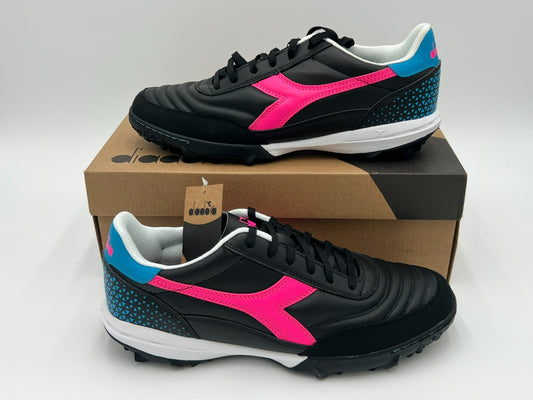 Diadora Calcetto GR LT TF Soccer Shoes Men’s Size 11 Black/Pink/Blue D0730