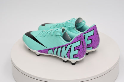 Nike Jr. Vapor 15 Club FG/MG Soccer Cleats Kids Size 1Y DJ5958-300