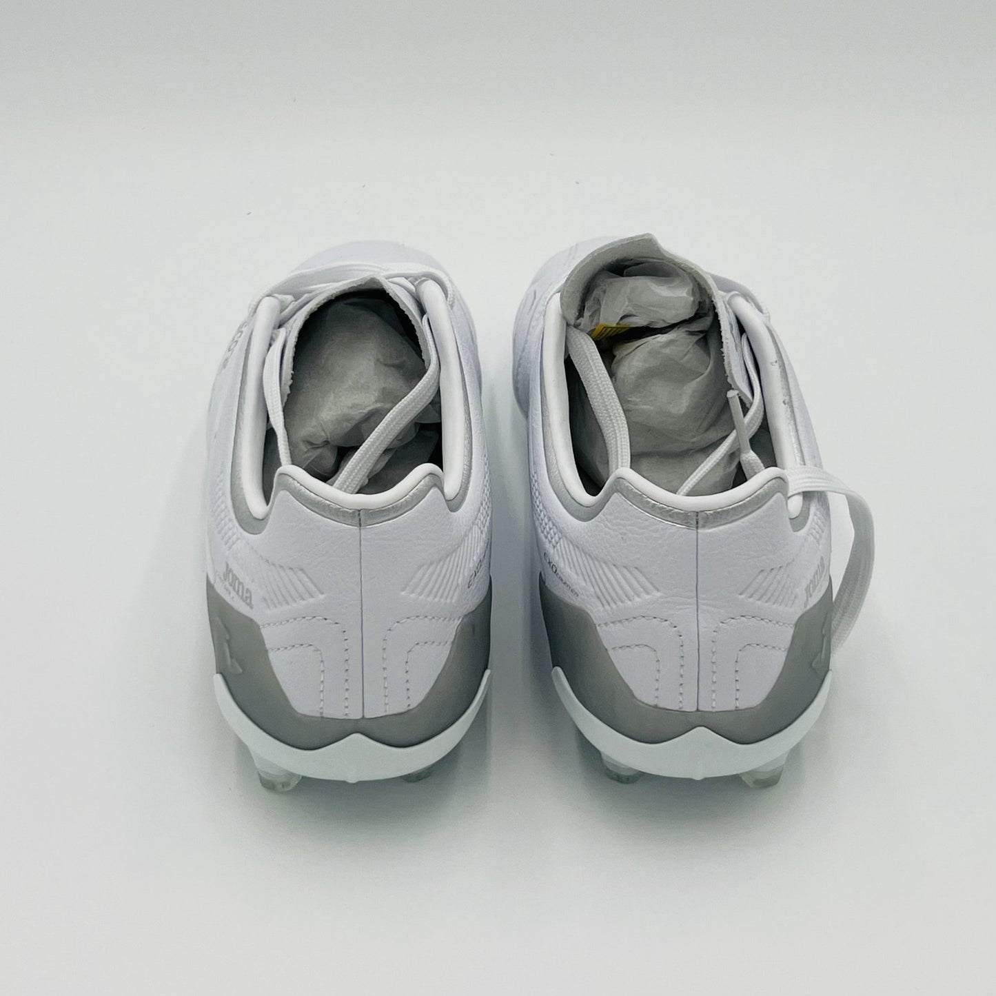 Score 2302 White Firm Ground Soccer Cleats Men’s Size 7.5 White SCOW2302FG