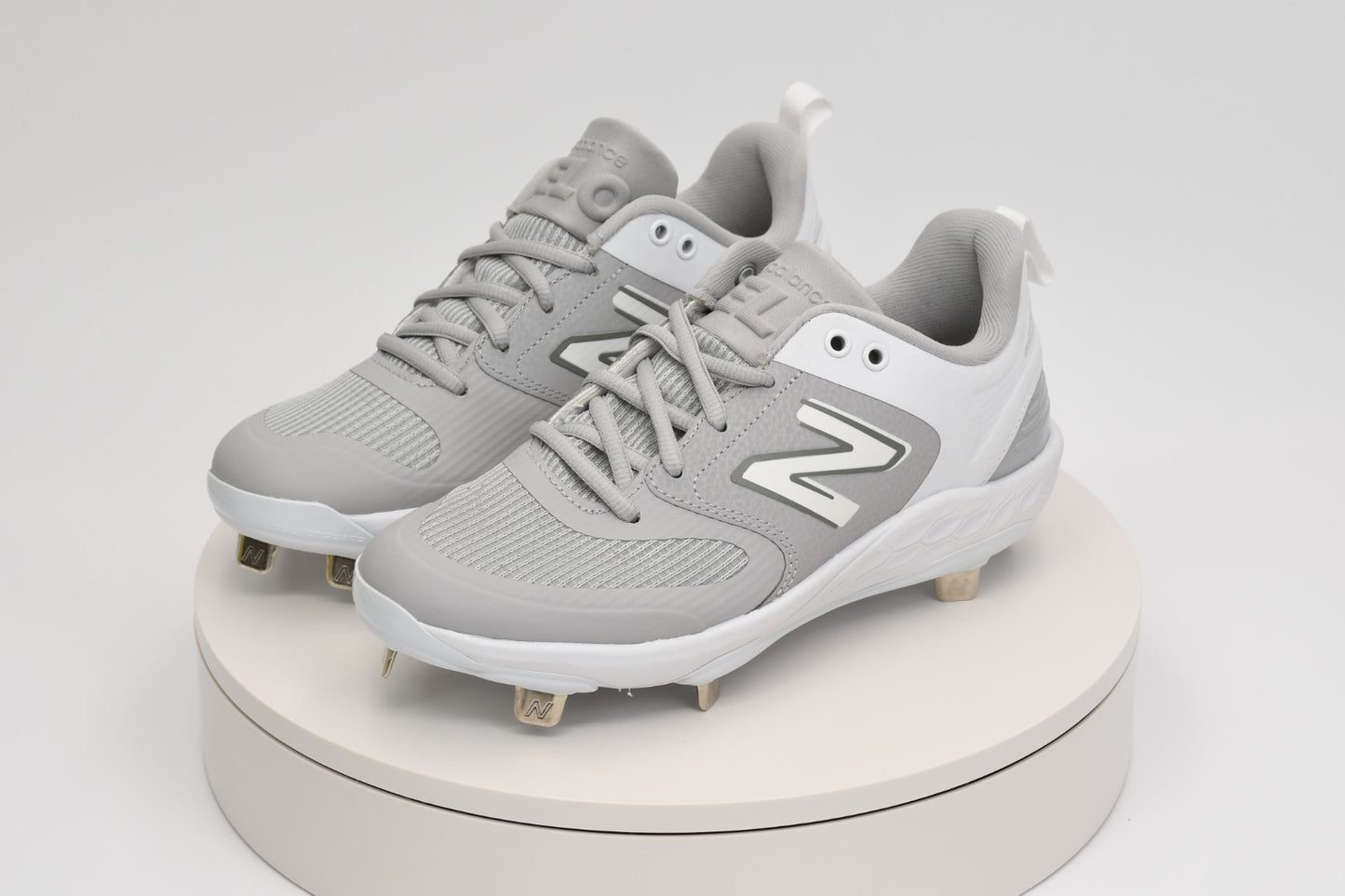 New Balance Women's Fresh Foam X Velo v3 Metal Softball Cleats SMVELOG3