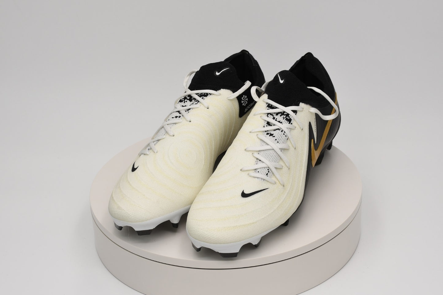 Nike Phantom GX II Pro FG Soccer Cleats US M Size 13 FJ2563-100