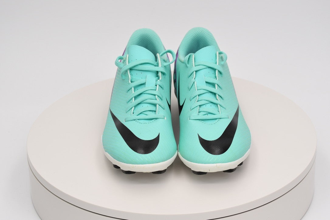 Nike Jr. Vapor 15 Club FG/MG Soccer Cleats Kids Size 1Y DJ5958-300