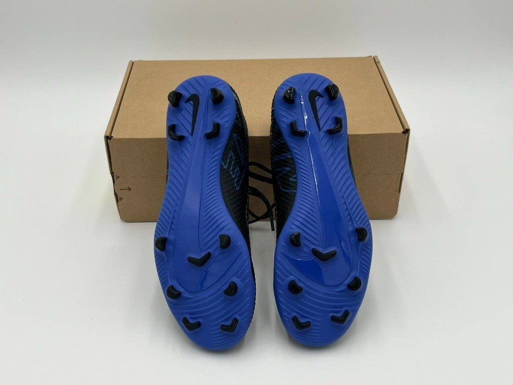 Nike Vapor 15 Club FG/MG Soccer Cleats Men’s Size 5 Women’s Size 6.5 Black/Chrom